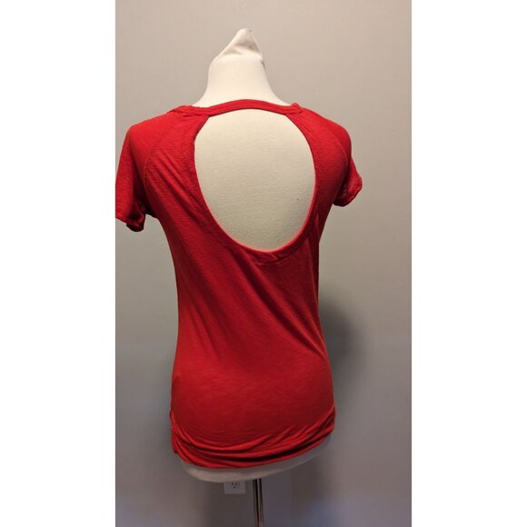 Wisconsin Badgers Athletics Womens Open Back Red T-Shirt Small By Proedge - Picture 4 of 4